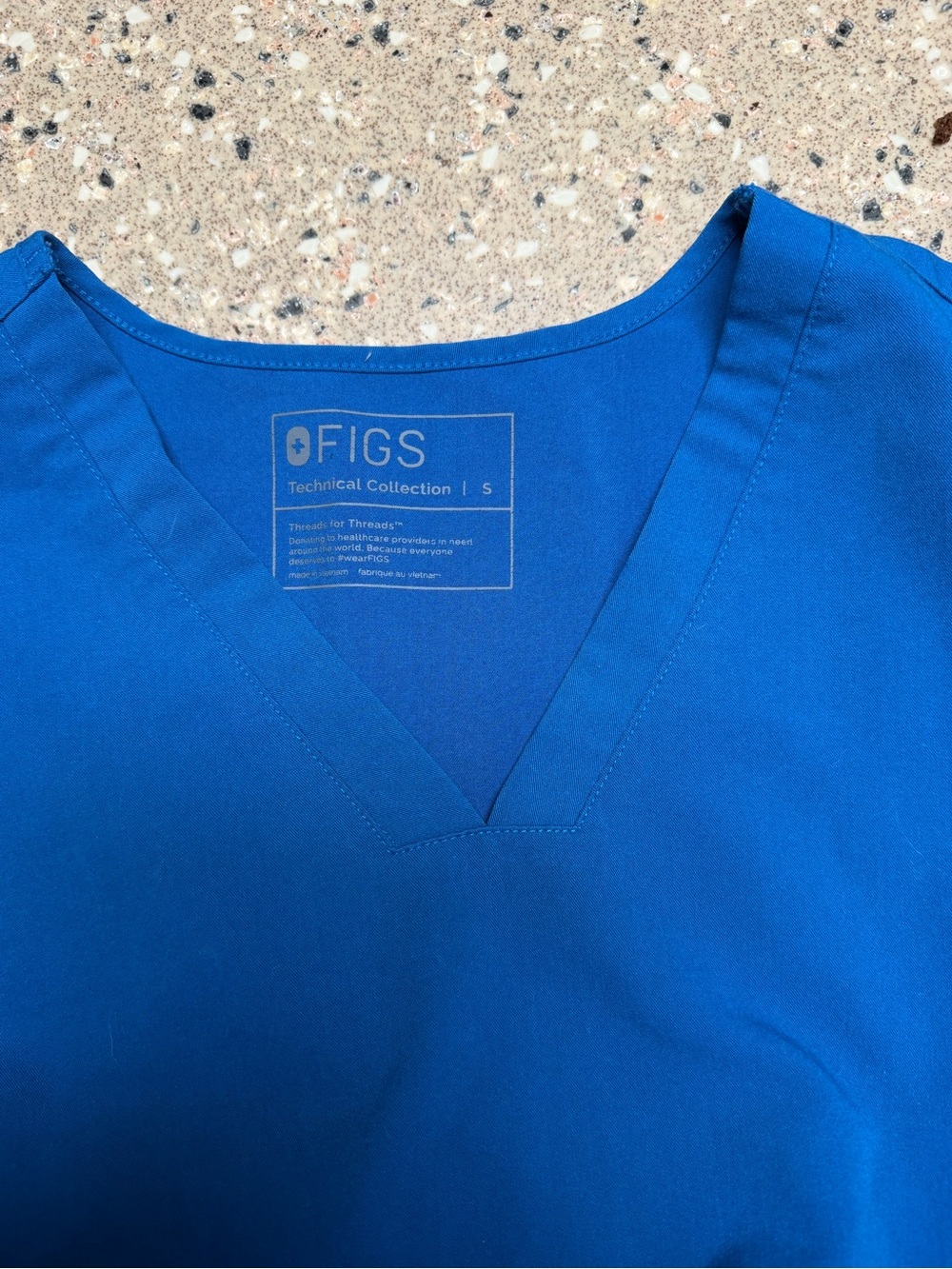 Figs  Scrub Top Small - Picture 2 of 2